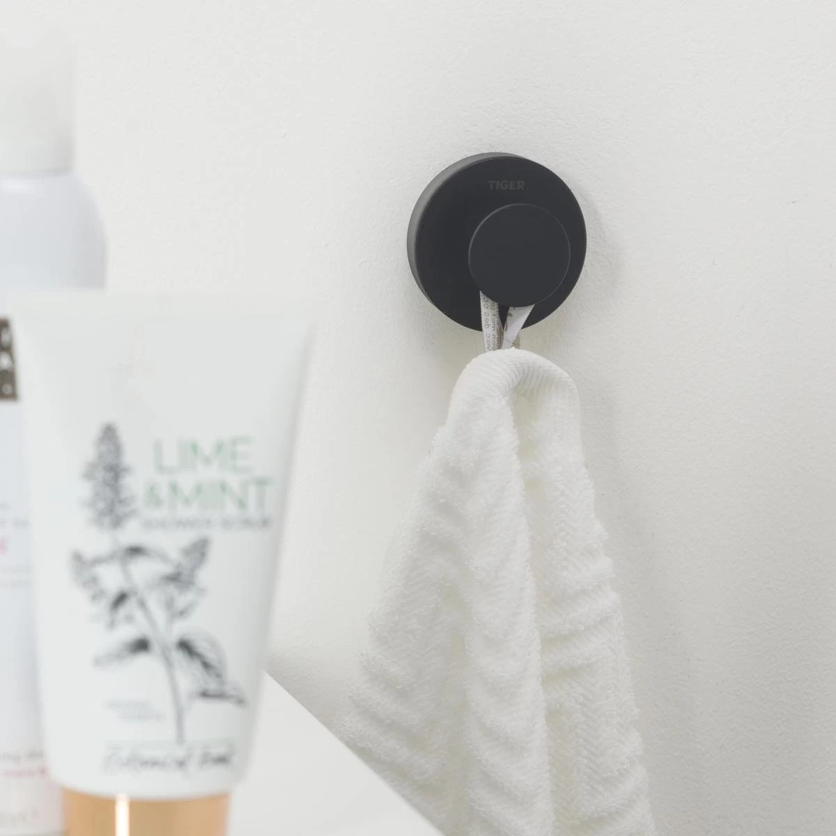 Tiger Urban - Handdoekhaak Groot (1x) - ø 5 Cm - Inclusief 2 Decorringen - Zwart - Afbeelding 9