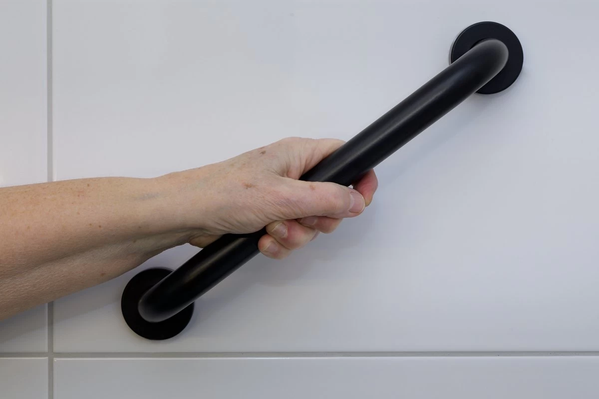 Highport Handgreep Zwart Voor Bad Of Douche - Sterke Metalen Wandgreep -Wandbeugel 30,5 Cm - Zwarte Aluminium Handgreep - Wandgreep Voor Badkamer - Douche - Toilet - Toiletbeugel - Badgreep - Douchegreep - Inclusief Ophangmateriaal - Afbeelding 5